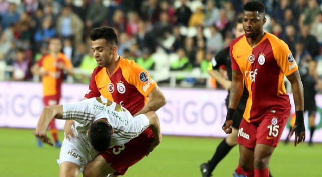 Şampiyon Galatasaray, Sivas&#039;ta mağlup: 4-3