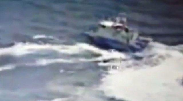 Yolcu teknesi battı: 30 ölü