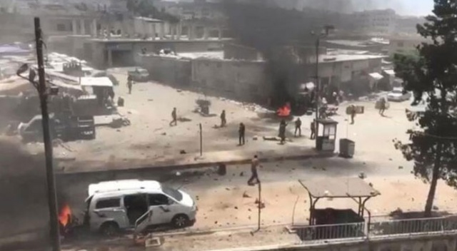 Afrin’de bir araca bombalı saldırı