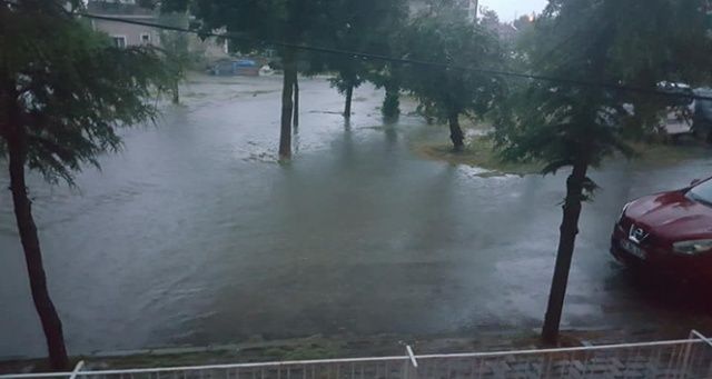 Afyonkarahisar’da aşırı yağış nedeniyle evleri su bastı
