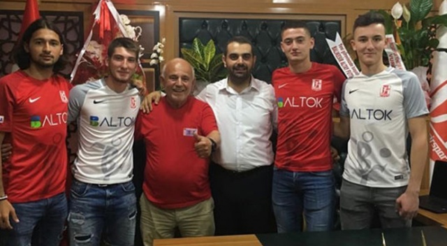 Balıkesirspor&#039;da 5 futbolcuyla sözleşme imzalandı