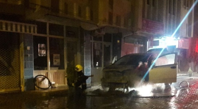 Bursa&#039;da park halindeki araç alev alev yandı