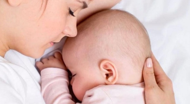 Kolik bebekleri sakinleştirmenin 7 yöntemi (Kolik bebek nedir, nasıl sakinleştirilir?)