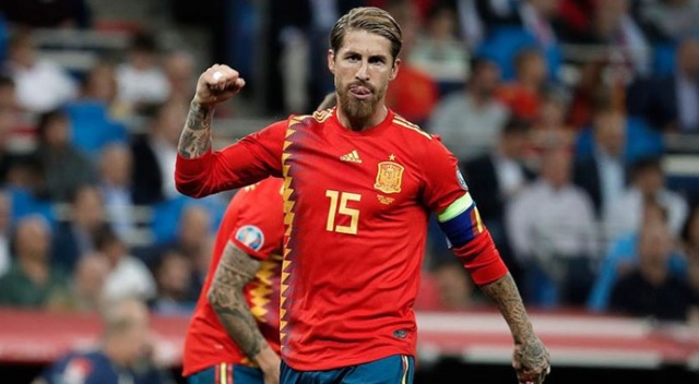 Ramos İspanya&#039;yı golleriyle taşıyor