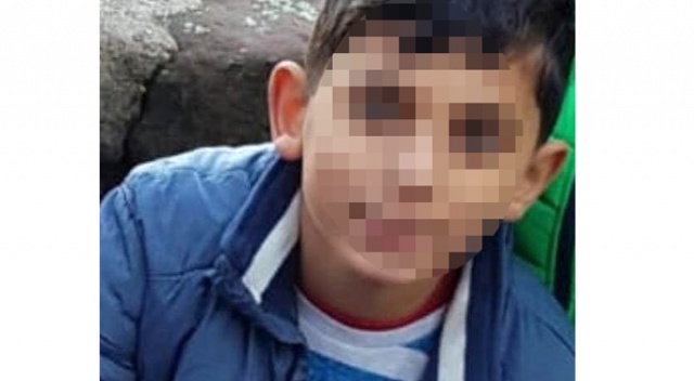 Türk çocuk, spor salonunda asılı bulundu
