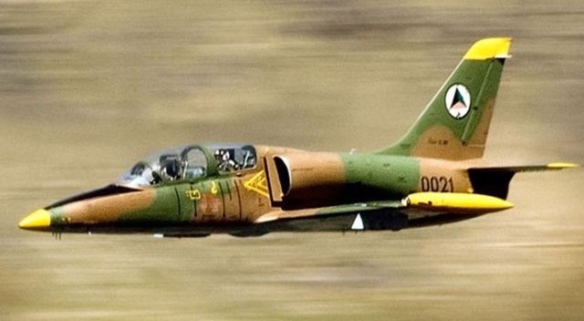 Vietnam&#039;da askeri eğitim uçağı düştü: 2 ölü