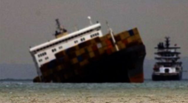 İran&#039;a ait kuru yük gemisi Hazar Denizi&#039;nde battı