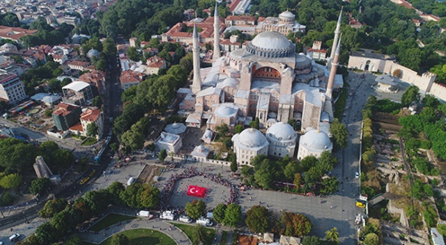 İstanbul ve Londra&#039;da eşzamanlı 15 Temmuz anması