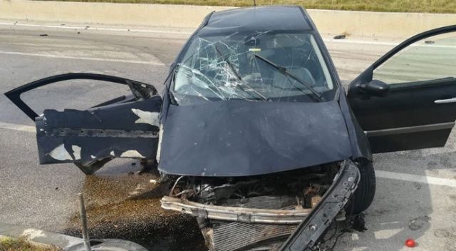 Sürücüsünün uyuduğu otomobil başka bir araçla çarpıştı: 8 yaralı