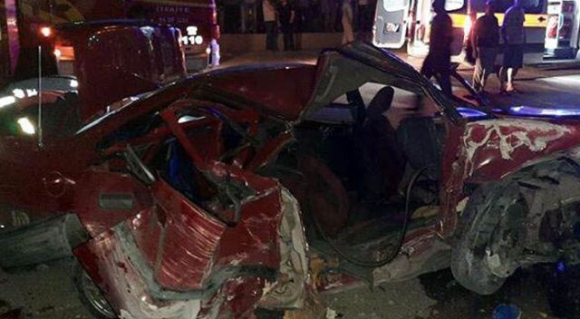 Ankara&#039;da feci kaza: 2 ölü, 4 yaralı