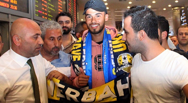 Fenerbahçe&#039;de Reyes&#039;in sözleşmesi feshedildi
