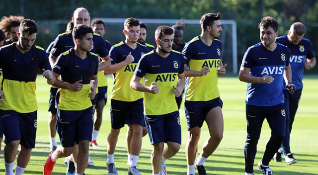 Fenerbahçe, yeni sezon hazırlıklarını sürdürüyor