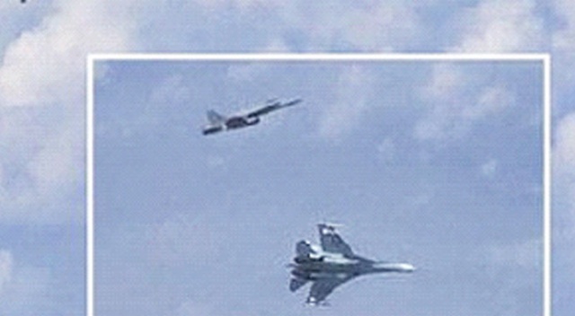 Jirinovski: Rus uçaklarına yaklaşan askerî uçakları vuralım