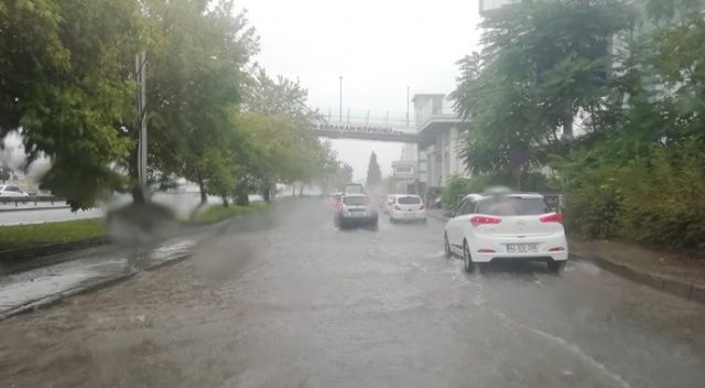 Kocaeli’de yoğun yağmur ve dolu yağışı hayatını olumsuz etkiledi