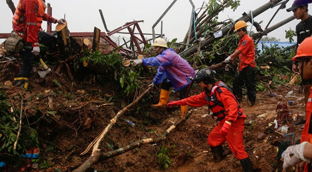 Myanmar&#039;da toprak kayması: 29 ölü