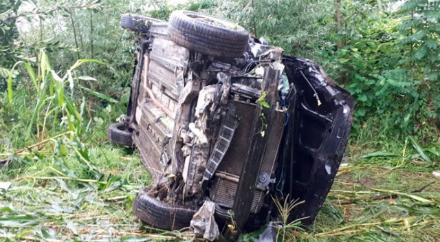 Samsun&#039;da otomobil mısır tarlasına yuvarlandı: 4 yaralı