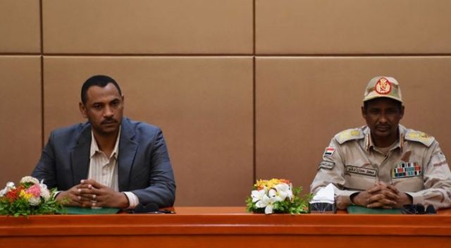 Sudan&#039;da Anayasal Bildiri anlaşması imzalandı