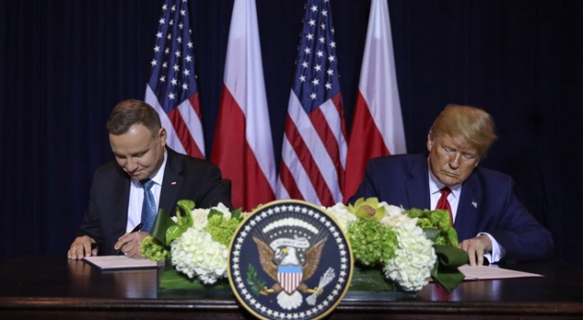 ABD, Polonya&#039;daki asker sayısını 5 bin 500&#039;e çıkaran anlaşmayı imzaladı