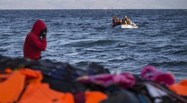 Akdeniz&#039;de 180 göçmen kurtarıldı
