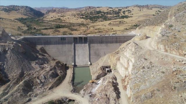 Ergani Barajı&#039;nda su tutulmaya başlandı