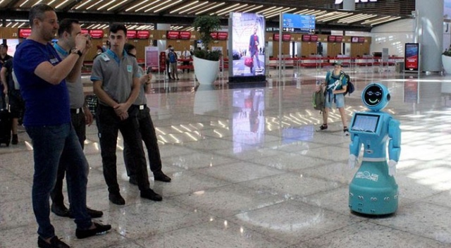 İstanbul Havalimanı&#039;ndaki robotlar, Washington Post&#039;ta anlatıldı