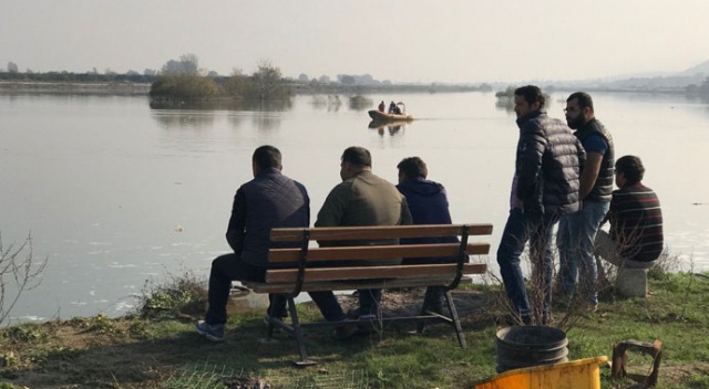 Sakarya&#039;da nehre düşen iki kişi öldü