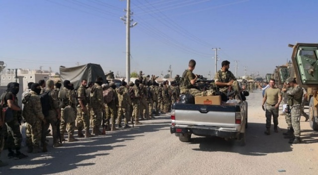 Suriye Milli Ordusu da Fırat&#039;ın doğusuna girdi