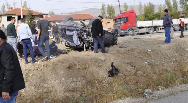 Afyonkarahisar’da feci kazada yaralanan 2 kişi hayatını kaybetti