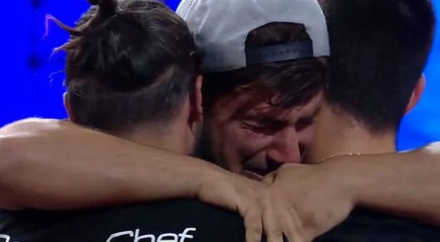 MasterChef Yasin, yarışmadan elenmediğini duyunca gözyaşlarına boğuldu