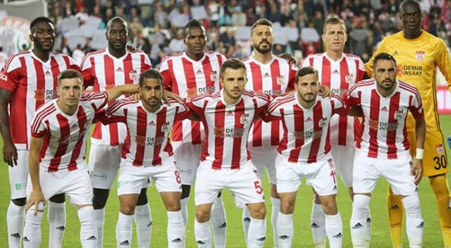 Sivasspor, 2008-2009 sezonundan sonra ilk kez liderlik koltuğuna oturdu