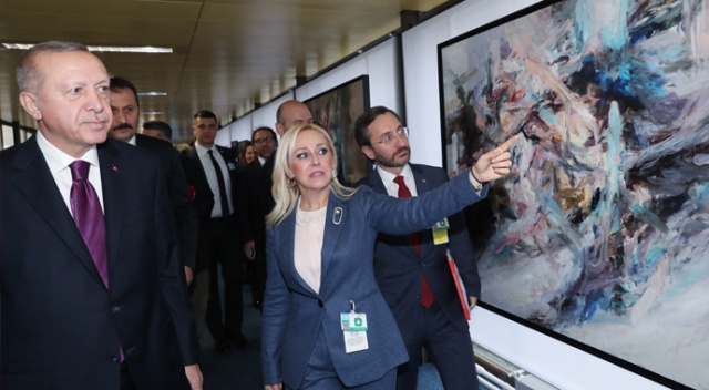 Cumhurbaşkanı Erdoğan,&quot;Hayat Devam Ediyor, Sanat Devam Ediyor&quot; sergisini gezdi