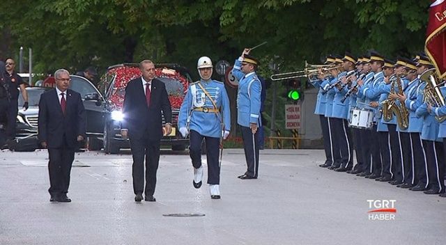 Cumhurbaşkanı Erdoğan Tunus&#039;ta! İşte ilk kareler