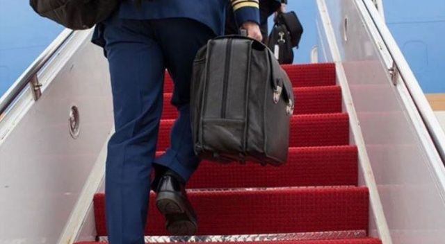 Putin&#039;in nükleer çantası ilk kez görüntülendi! Gizemi gün yüzüne çıktı