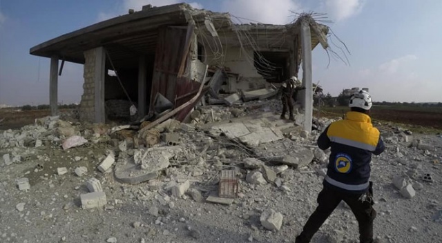 Rus savaş uçakları İdlib&#039;e saldırdı: 2 ölü, 5 yaralı