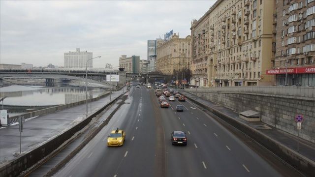 Rusya&#039;da otobüs devrildi: 15 ölü