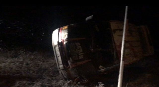 Sivas’ta yolcu otobüsü kepçeyle çarpıştı: 1 ölü