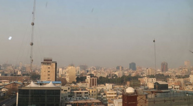 Tahran&#039;da hava kirliliği nedeniyle okullar tatil edildi