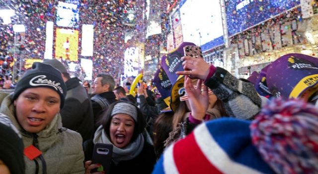 ABD&#039;de yeni yıl kutlamalarının gözde mekanı &#039;New York Times Meydanı&#039;