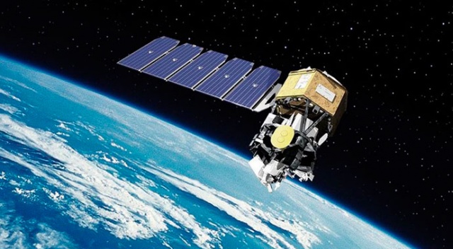 ABD&#039;ye ait iki eski uydu yörüngede çarpışabilir
