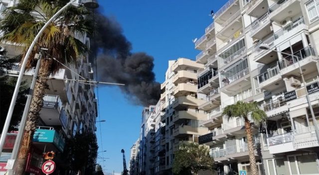 Antalya&#039;da iş merkezinde yangın çıktı