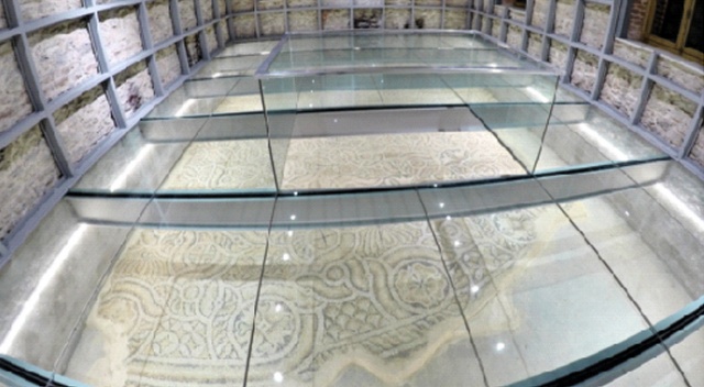 Başkanlık binasında dev mozaik