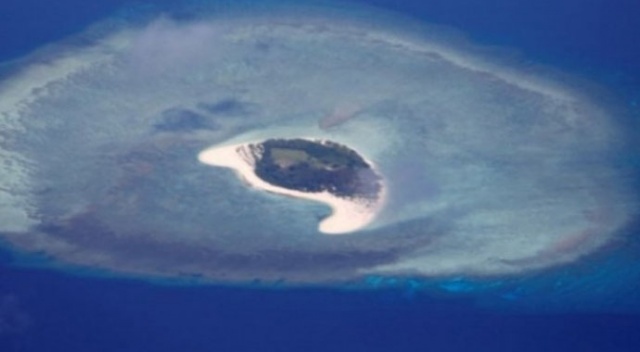 Endonezya&#039;da yükselen deniz iki adayı yuttu