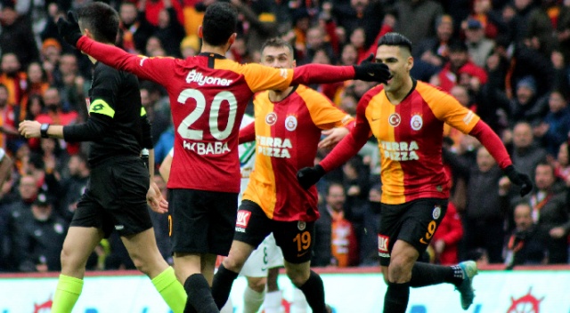 Galatasaray, Denizlispor&#039;u 2-1 mağlup etti