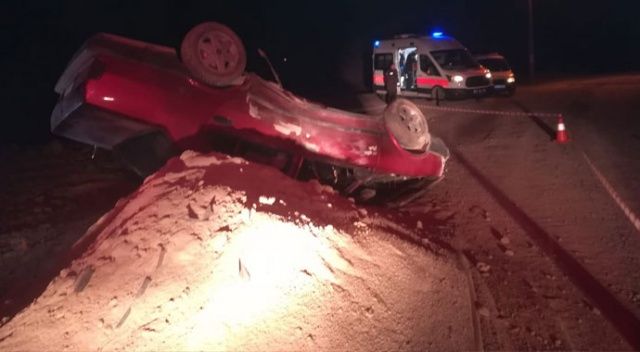 Kum birikintisine çarpıp devrilen araçta 18 yaşındaki sürücü hayatını kaybetti