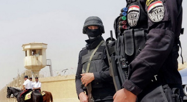 Mısır polisi AA Kahire ofisini basarak dört çalışanı gözaltına aldı