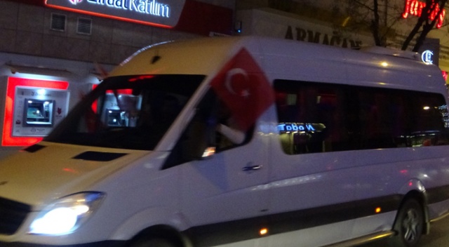 Bursa&#039;da şehitler için birlik ve beraberlik konvoyu