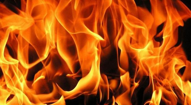 Erzincan&#039;da korkutan yangın: 9 kişi hastaneye kaldırıldı