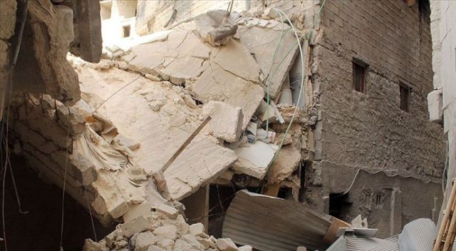 Esad rejimi İdlib&#039;deki okullara misket bombasıyla saldırdı: 4 ölü