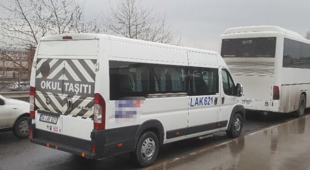 Esenyurt&#039;ta servis minibüsü ile otobüs çarpıştı: 7 yaralı