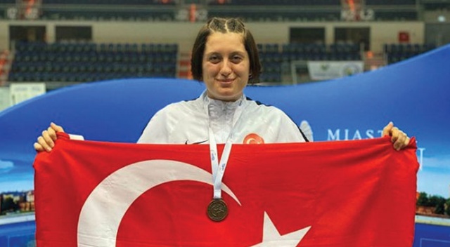 Fatma Damla Altın, pentatlonda altın madalya kazandı